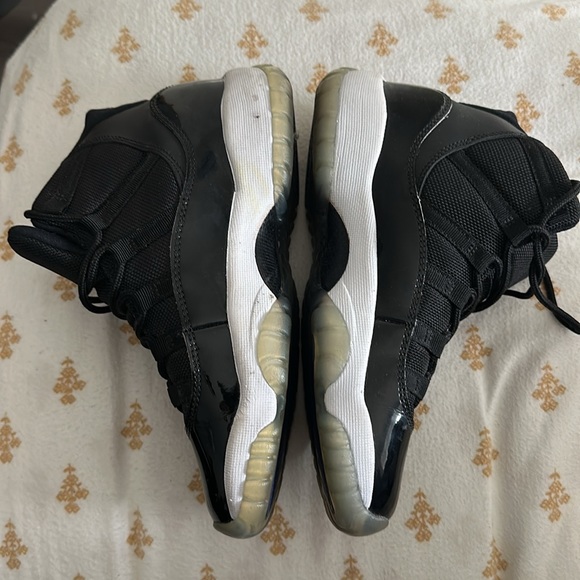 Jordan 11’s Space Jam 2016 - Picture 2 of 4